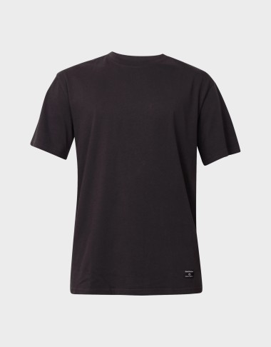 ESSENTIAL TEE