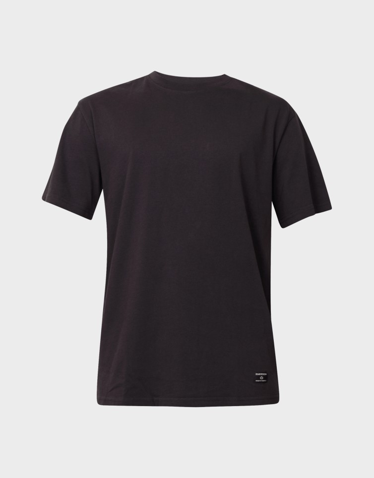 ESSENTIAL TEE