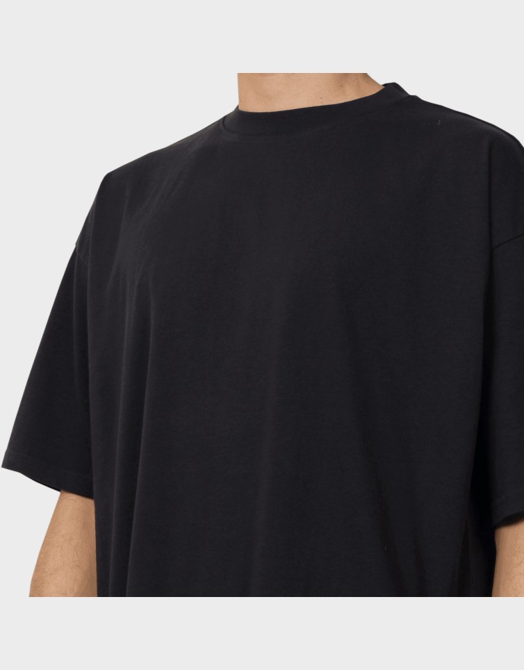 OVERSIZED TEE