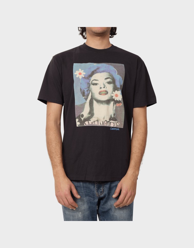 GRAPHIC TEE
