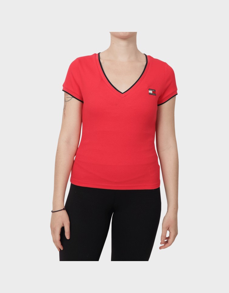 SLIM BADGE V-NECK TEE