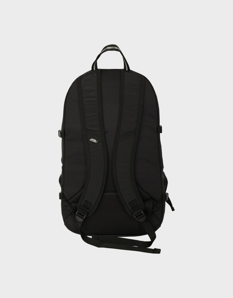 D1 OUTDOOR 32L BACKPACK