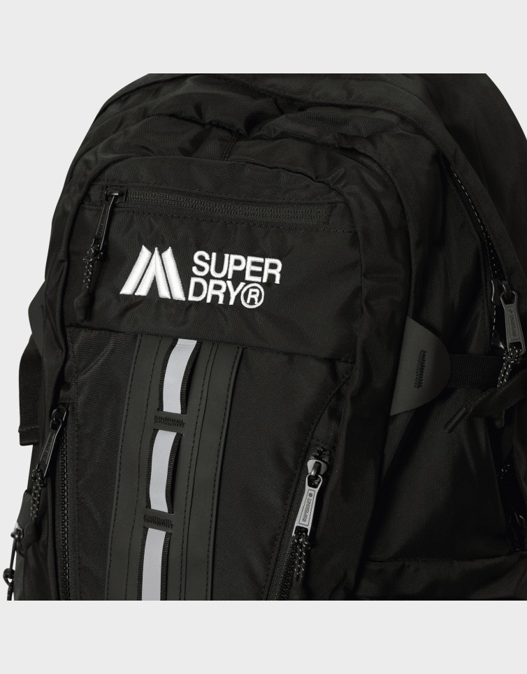 D1 OUTDOOR 32L BACKPACK