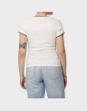 SLIM BADGE V-NECK TEE