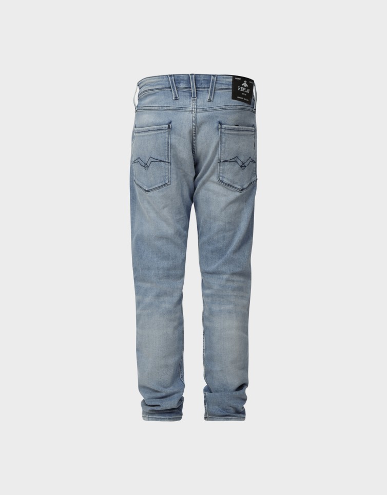 STRAIGHT FIT JEANS