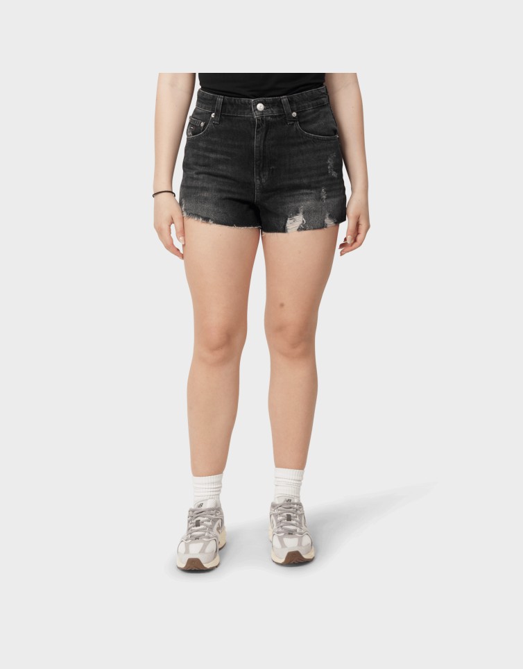 HOT PANT