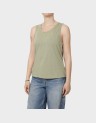 D2 STUD SCOOP NECK TANK