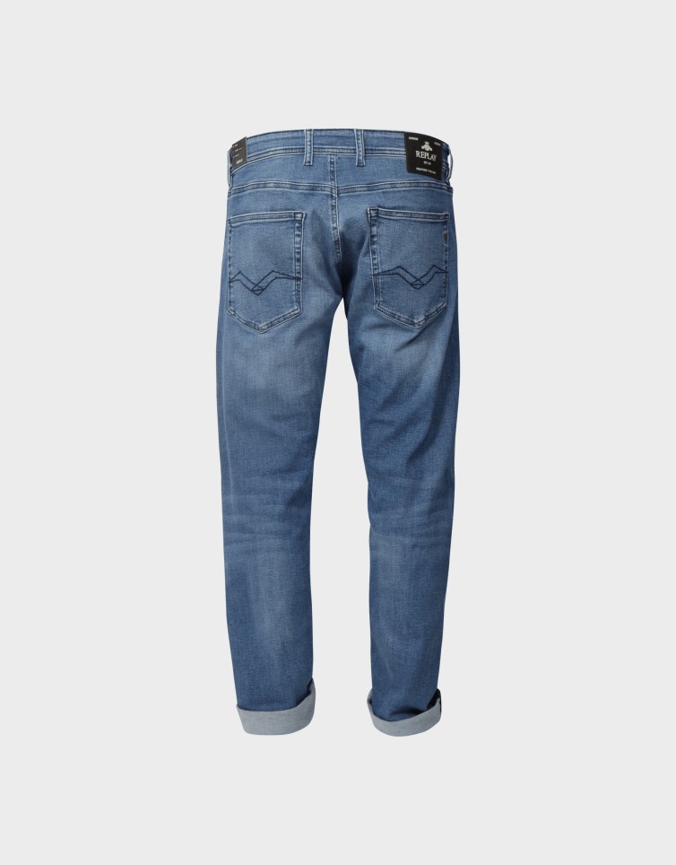 STRAIGHT JEANS