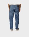 STRAIGHT JEANS