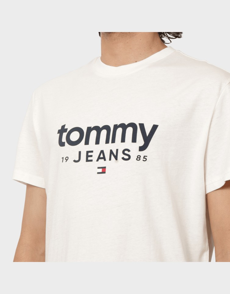 SLIM GRAPHIC TEE