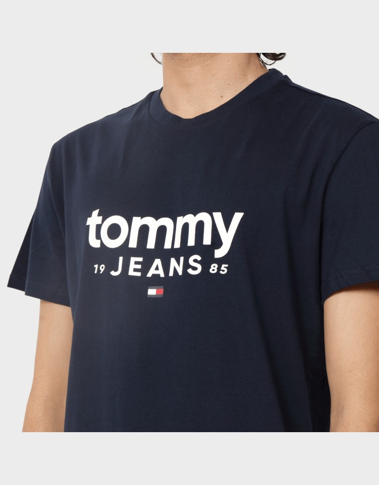 SLIM GRAPHIC TEE