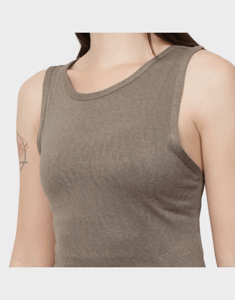 DALILA S/L U-NECK TOP