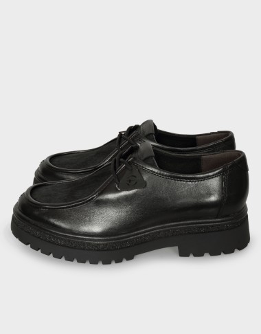 LACE-UP OXFORD