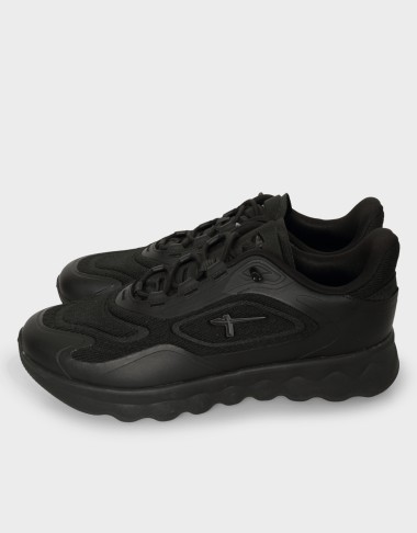 LACE-UP