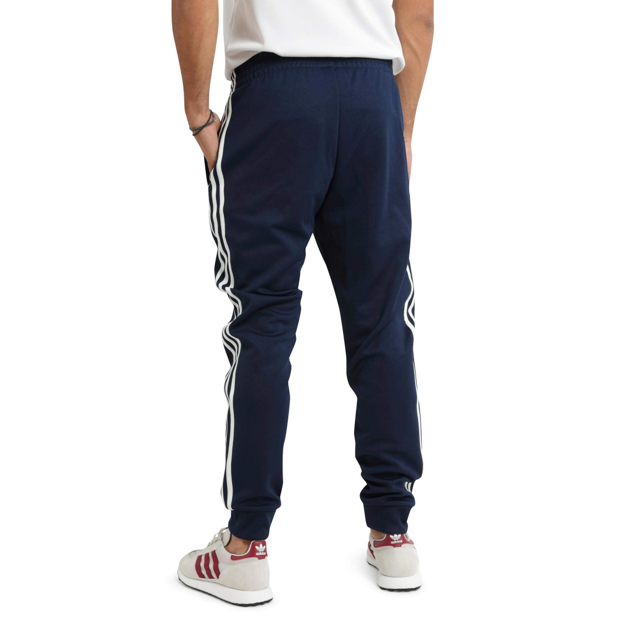 أكسد تاريخ محطة adidas dh5834 - daniapus.com